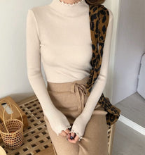 Load image into Gallery viewer, Turtleneck Ruched Women.