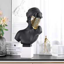 Load image into Gallery viewer, Omnia Paratus Statue