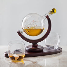 Load image into Gallery viewer, Globe Decanter & Glass Set