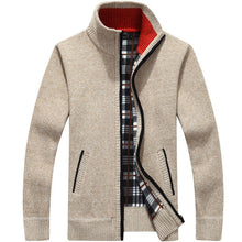 Load image into Gallery viewer, Men&#39;s Knitted Sweater Coat.
